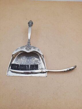 Vintage Godinger Art Co. Silver Plated Silent Butler 20th century Baroque design